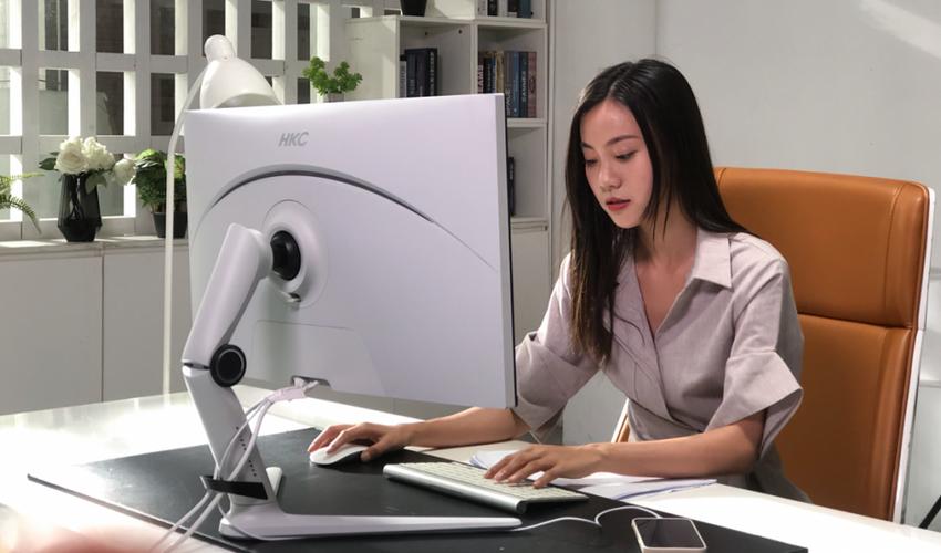 6代高世代晶体薄膜管面板厂,核心显示器件业务提供涵盖全尺寸的不同